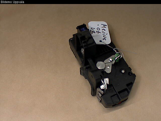 Opel MERIVA A   03-10 Dørlås - Låsekasse
