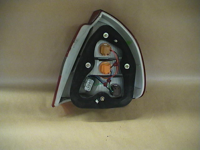 Mitsubishi CARISMA 00-04 Baklykt Venstre