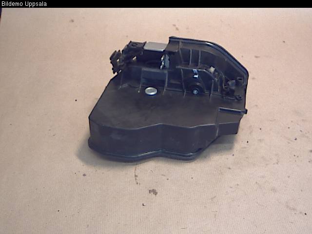 BMW 5 E60/61 Sed/Tou 02-10 Dørlås - Låsekasse