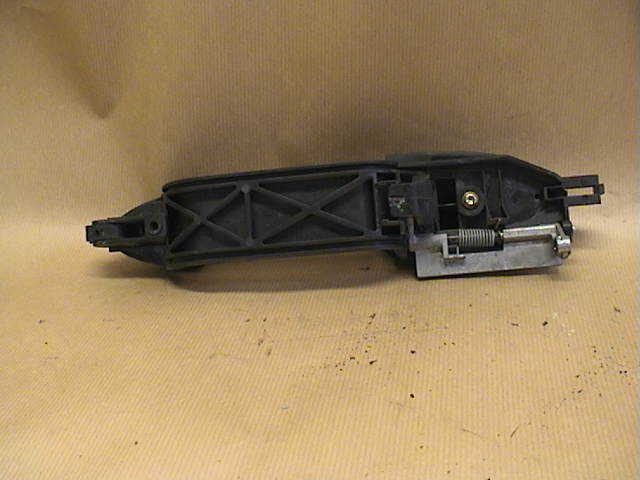 Ford FOCUS     99-04 Dørhandtak Ytre Venstre