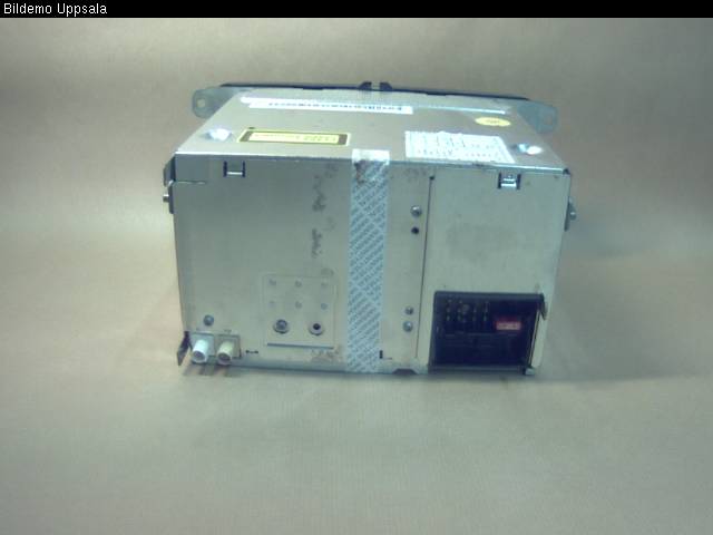 Volkswagen VW CADDY      04-10 Stereo Radio Med Cd