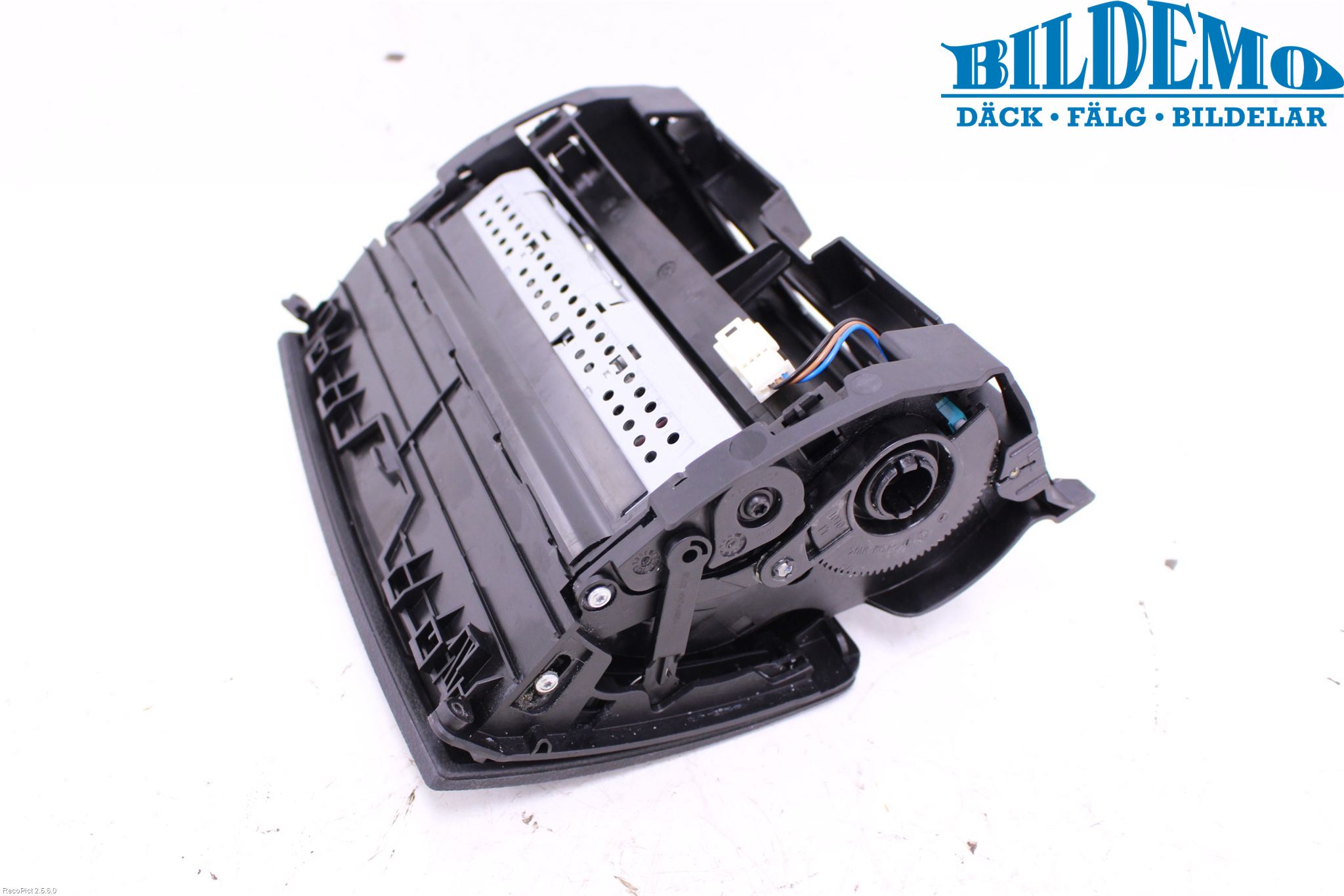 Mercedes-Benz MB C-KLASS (W204) 07-15 Stereo Radio Med Cd