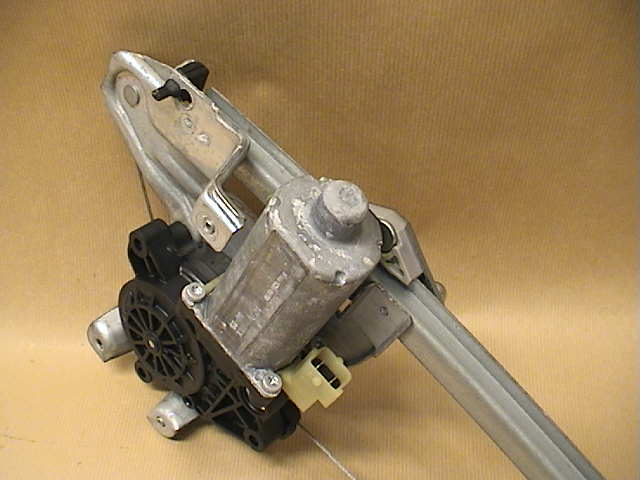 Saab 9-5     06-10 Vindusheis El Komp