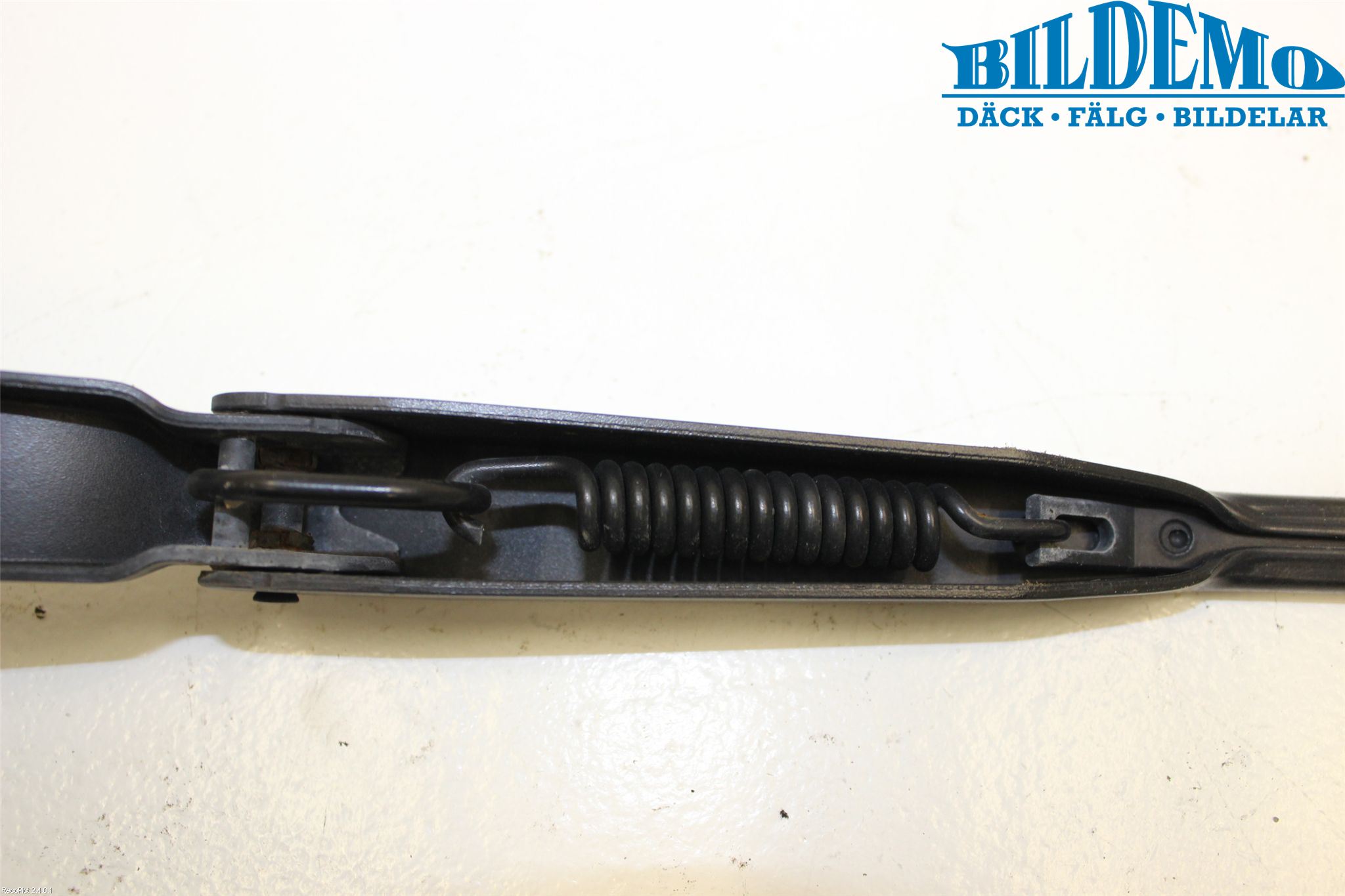 Peugeot PARTNER   03-08 Viskerarm-Armer Frontrute