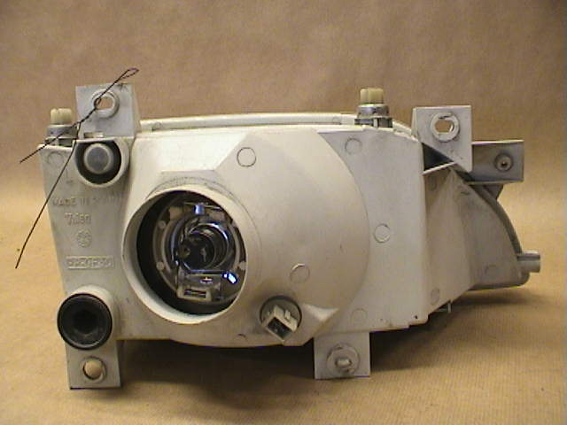 Ford ESCORT     91-95 Frontlykt Venstre