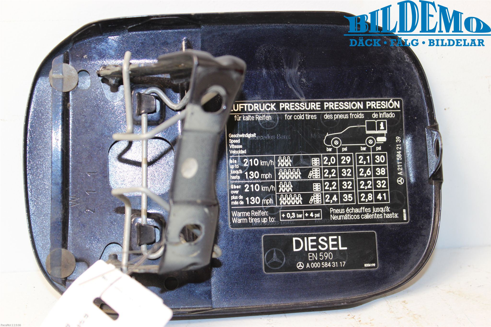 Mercedes-Benz MB E-KLASS (W211) 02-09 Drivstoff Tankluke