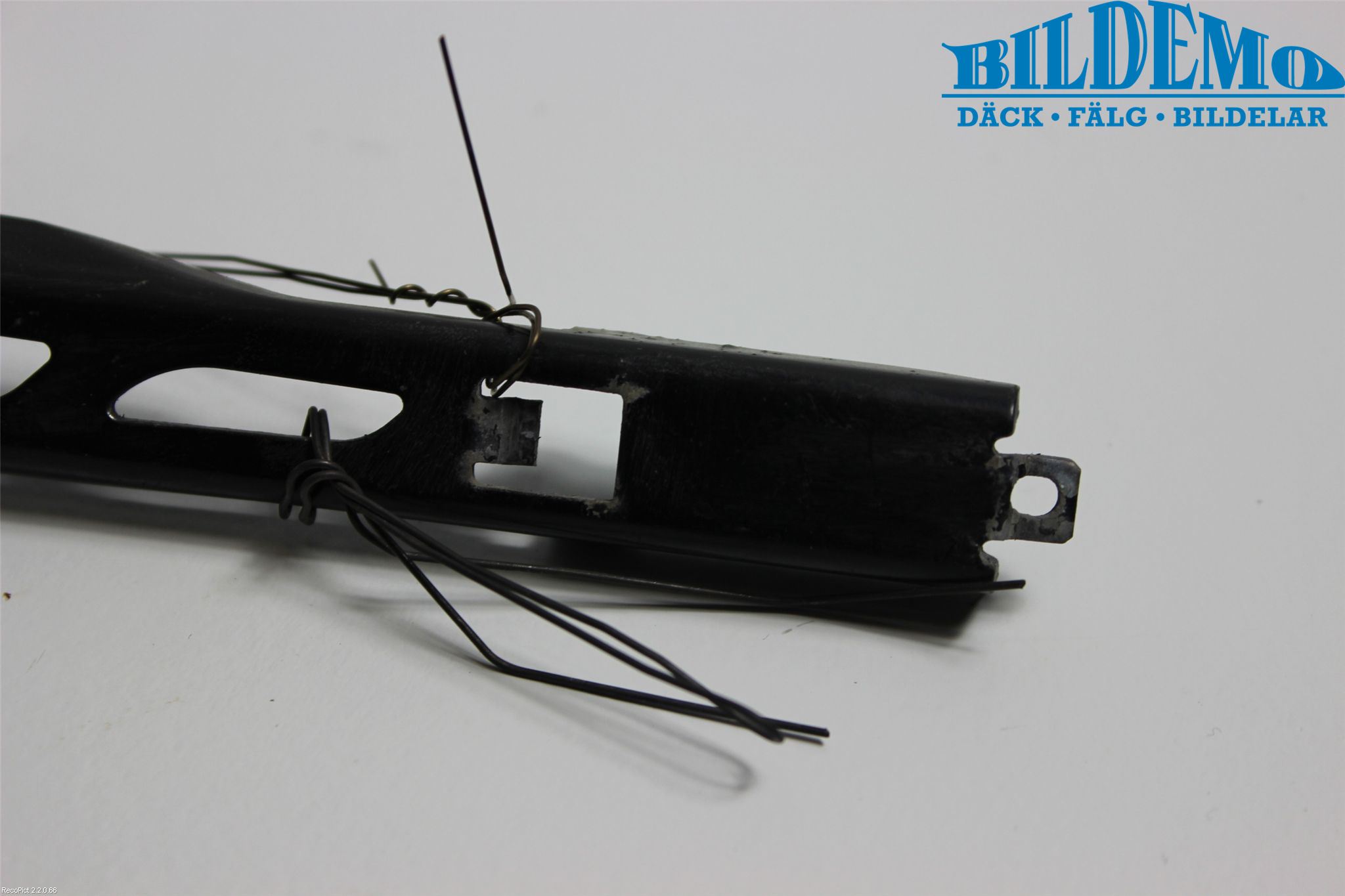 BMW 5 E60/61 Sed/Tou 02-10 Viskerarm-Armer Frontrute