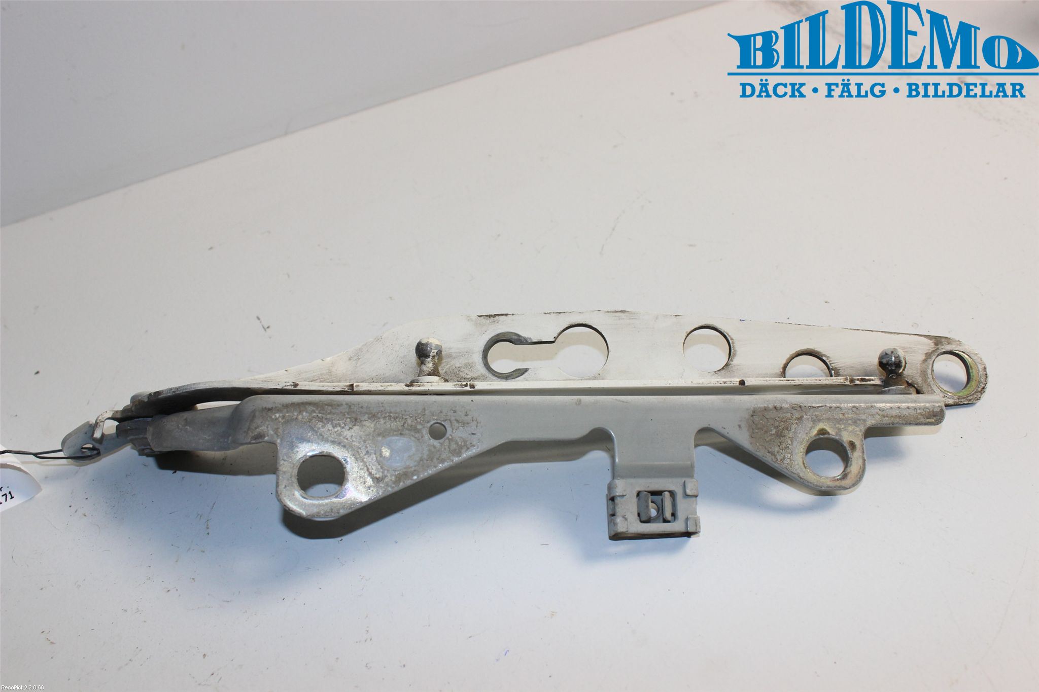 Volvo V70 00-04 Panser Hengsel - Hengsler