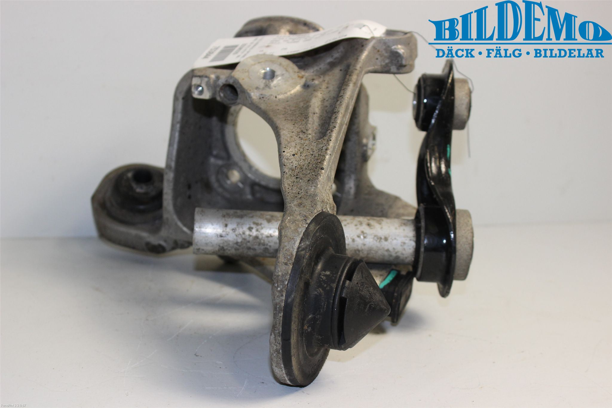 BMW X6 E71/E72   08-14 Spindel Hb