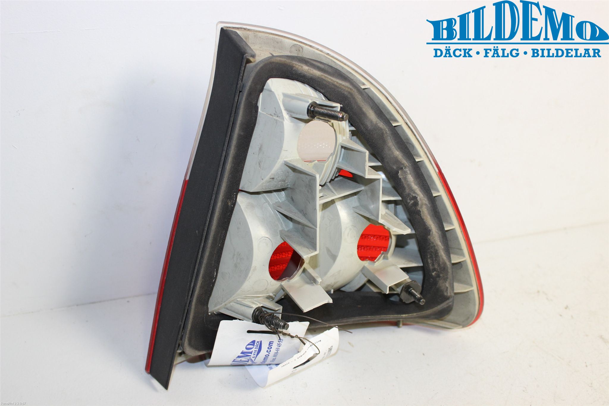 BMW 3 E46      98-05 Baklykt Venstre