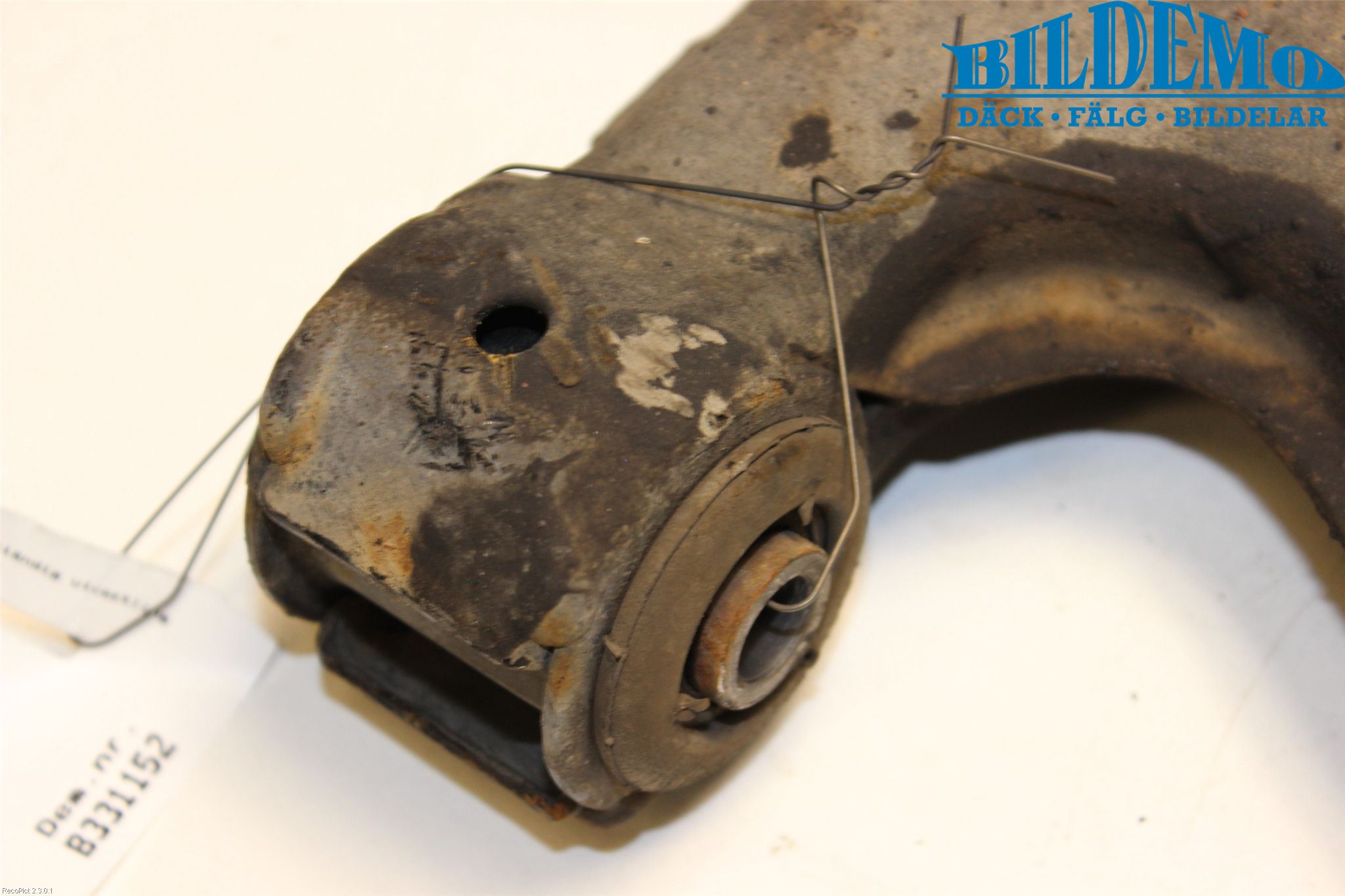 Opel ASTRA H 04-12 Bærearm Foran Høyre Nedre