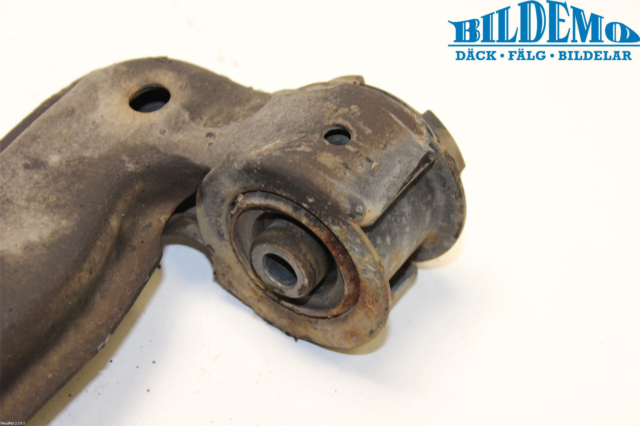 Opel ASTRA H 04-12 Bærearm Foran Høyre Nedre