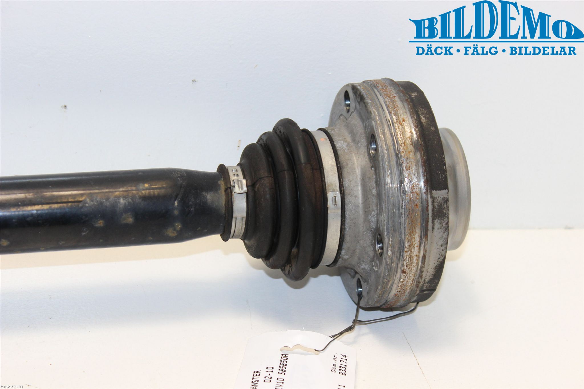BMW 6 E63/64    02-10 Drivaksel Bak Kompl Venstre