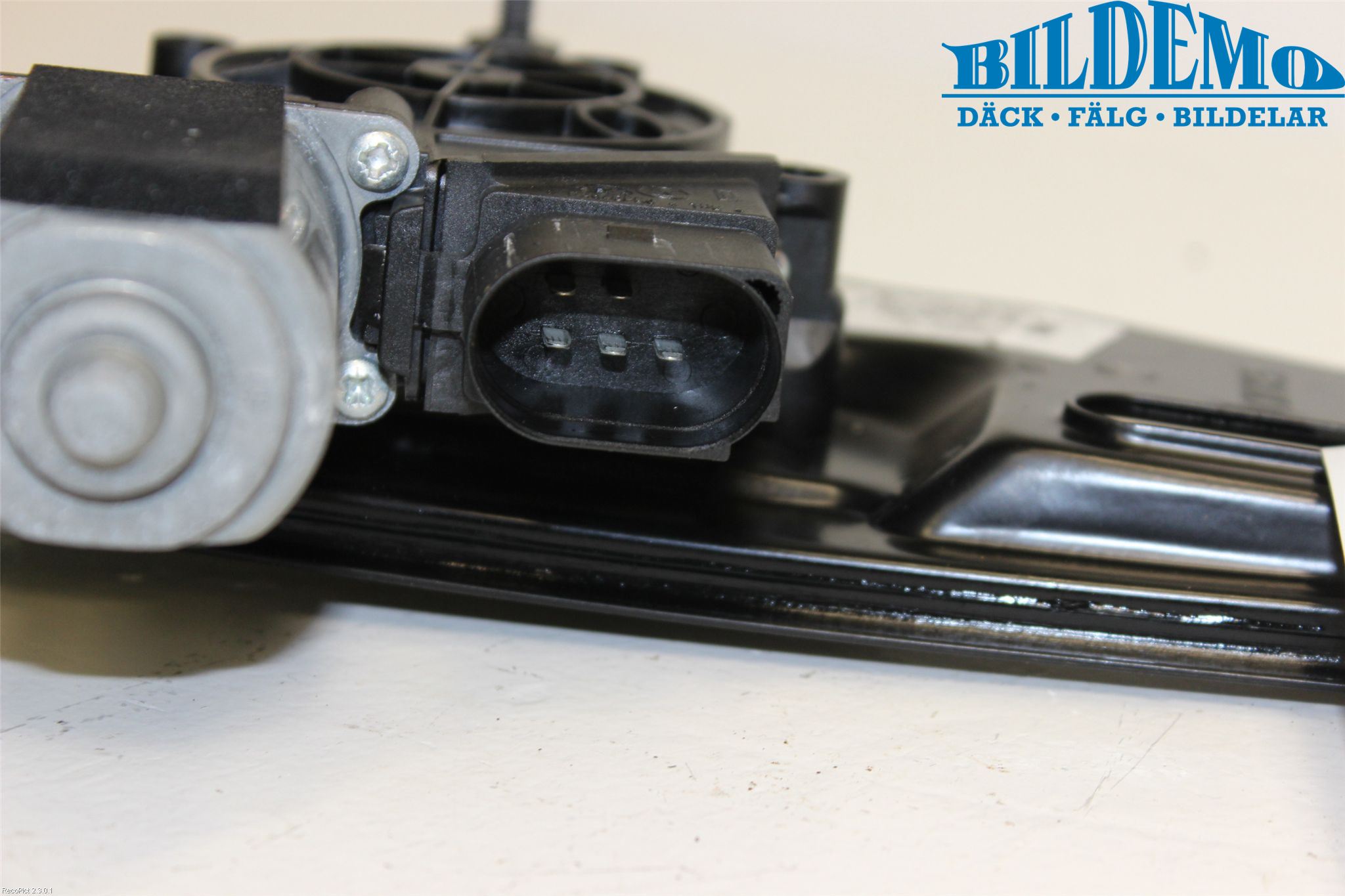 BMW X1 E84 10-15 Vindusheis El Komp