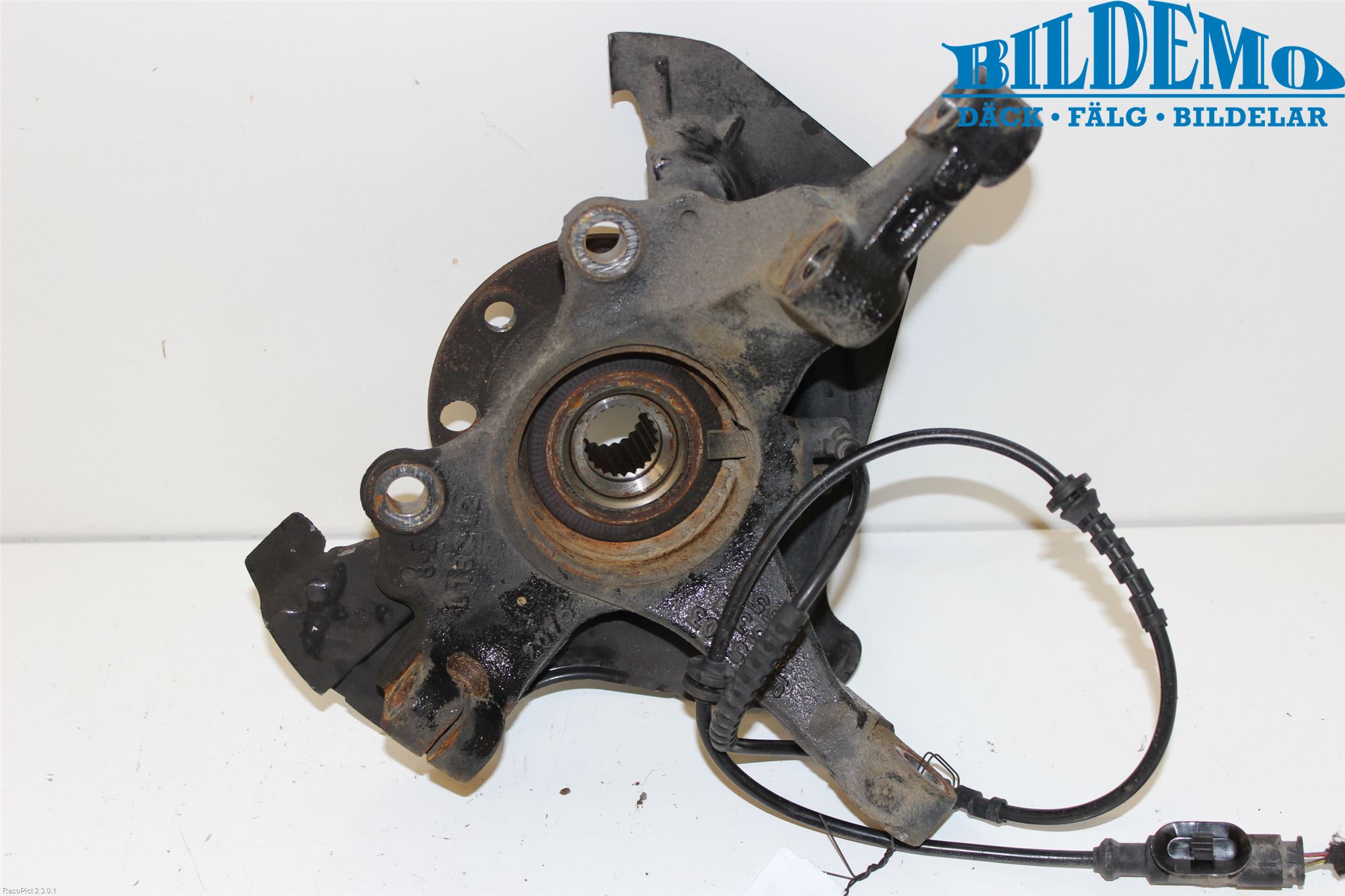 Opel CORSA D 07-14 Spindel Hf