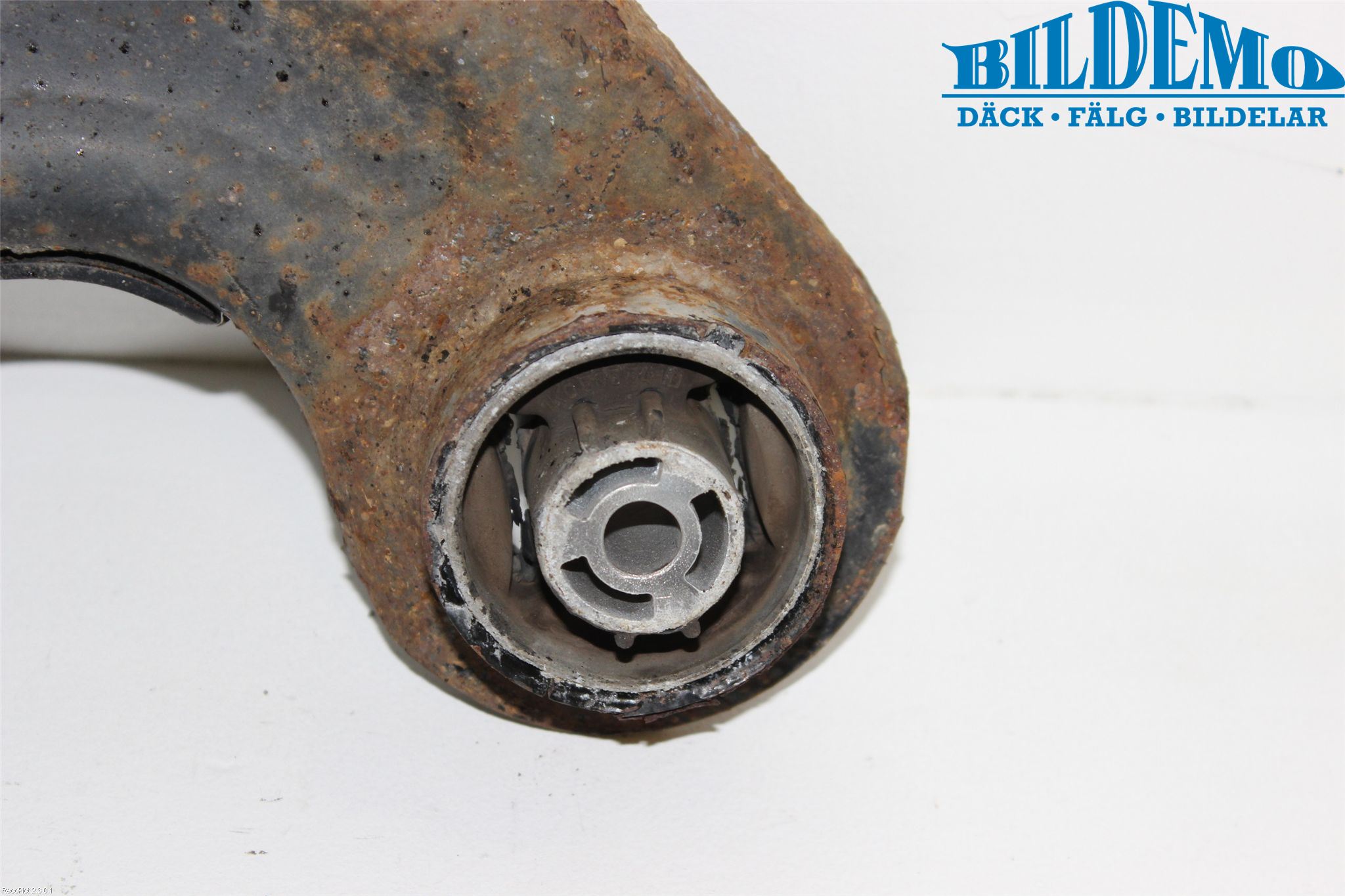 Volkswagen VW GOLF V 04-09 Bærearm Bak Venstre