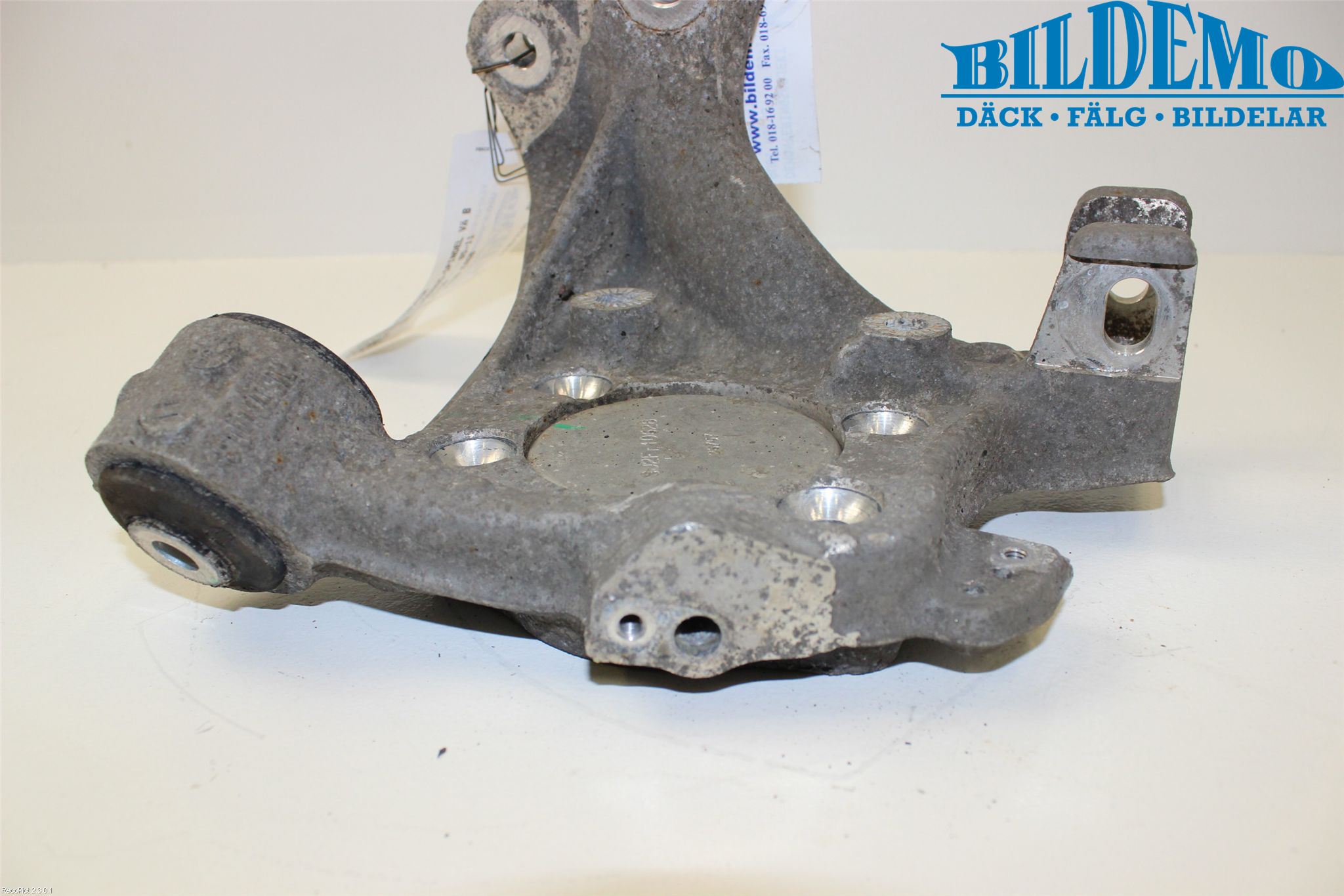 Audi A6/S6     05-11 Spindel Vb