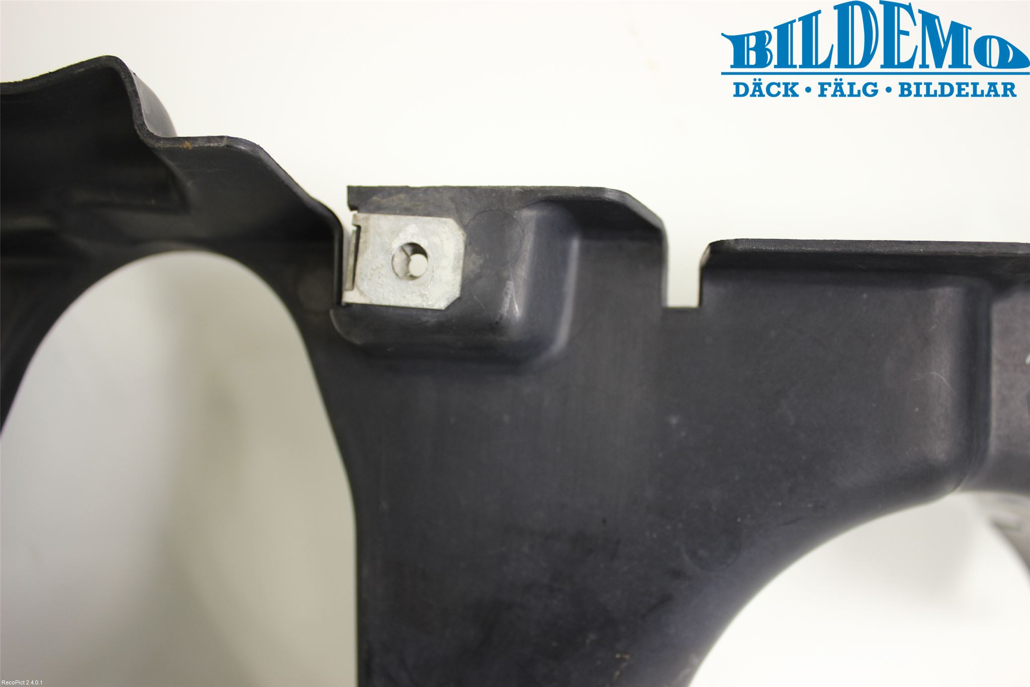 BMW 5 E60/61 Sed/Tou 02-10 Skjerm Indre
