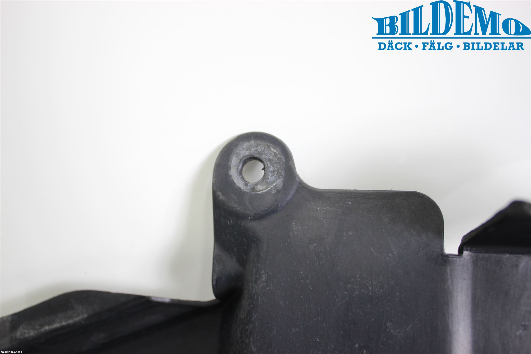 BMW 5 E60/61 Sed/Tou 02-10 Skjerm Indre