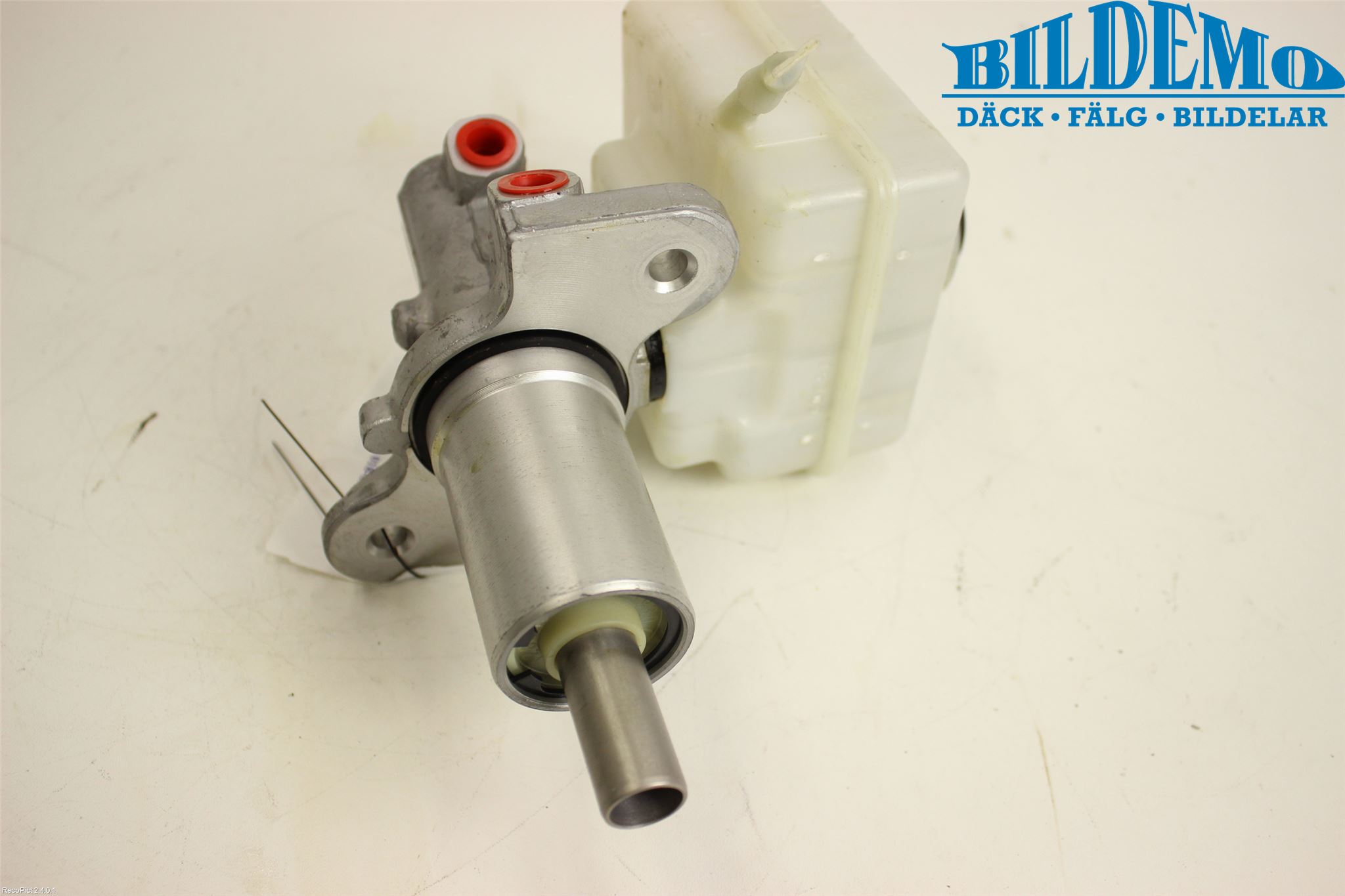 BMW 5 E60/61 Sed/Tou 02-10 Brems Hovedsylinder