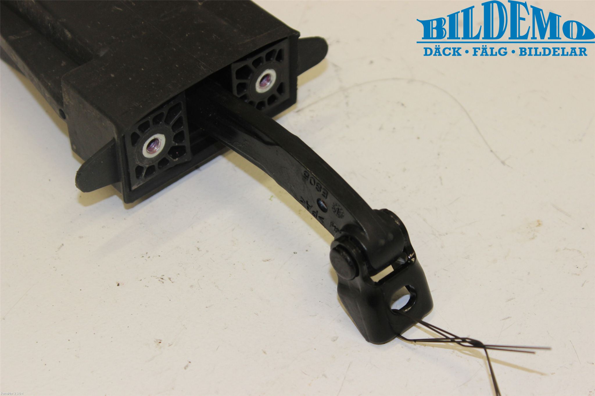 BMW 5 F10/F11/F18 09-17 Dørstopper