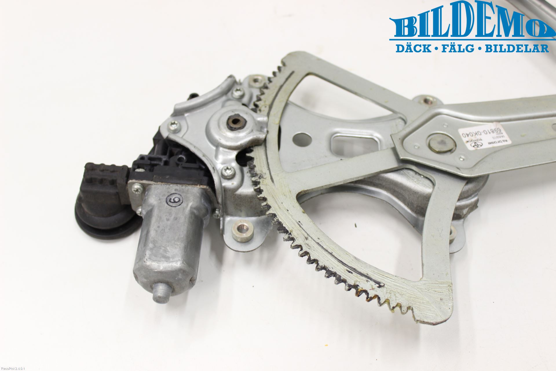 Toyota HILUX 05-16 Vindusheis El Komp