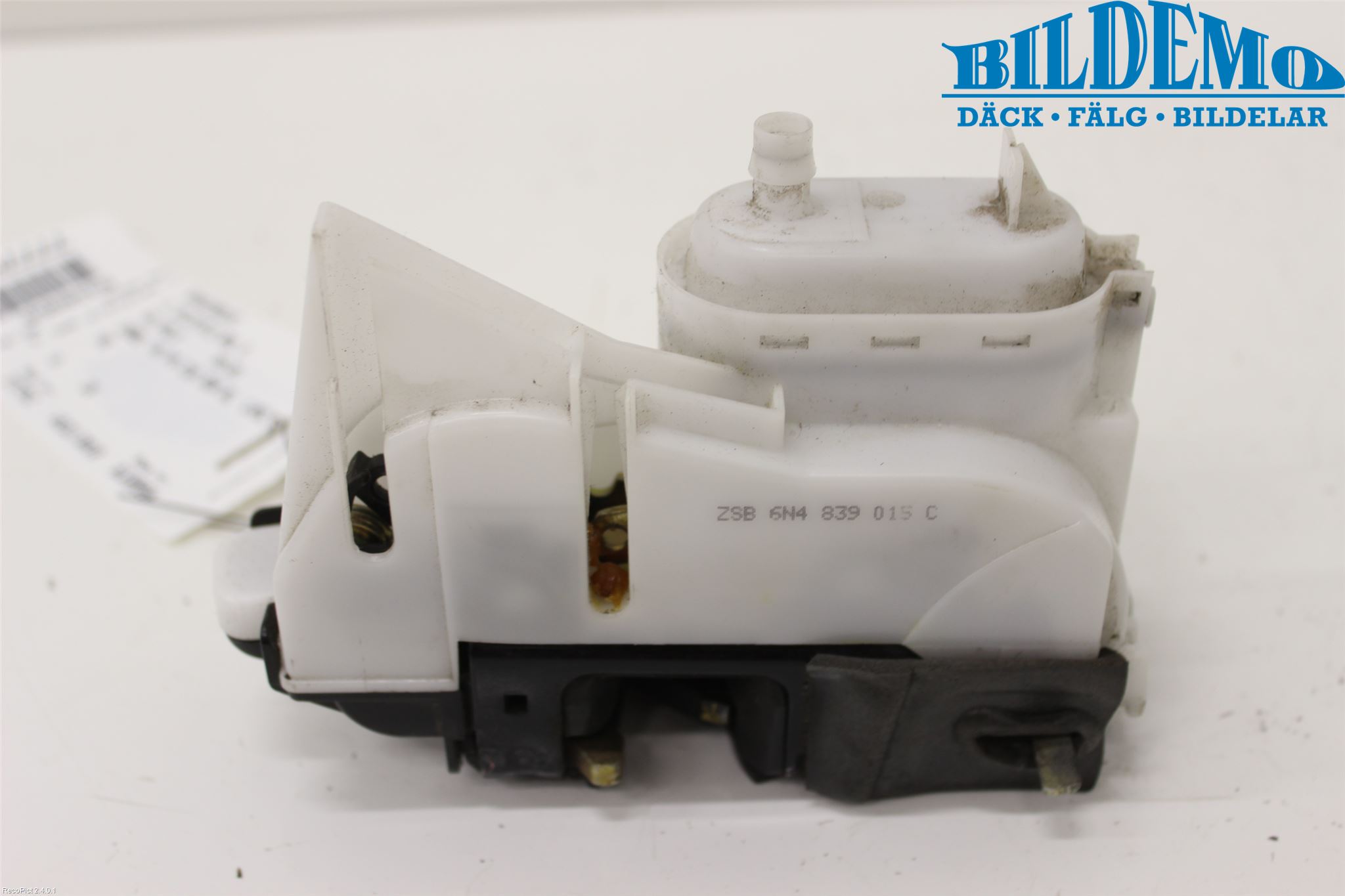 Volkswagen VW POLO 95-01 Dørlås - Låsekasse