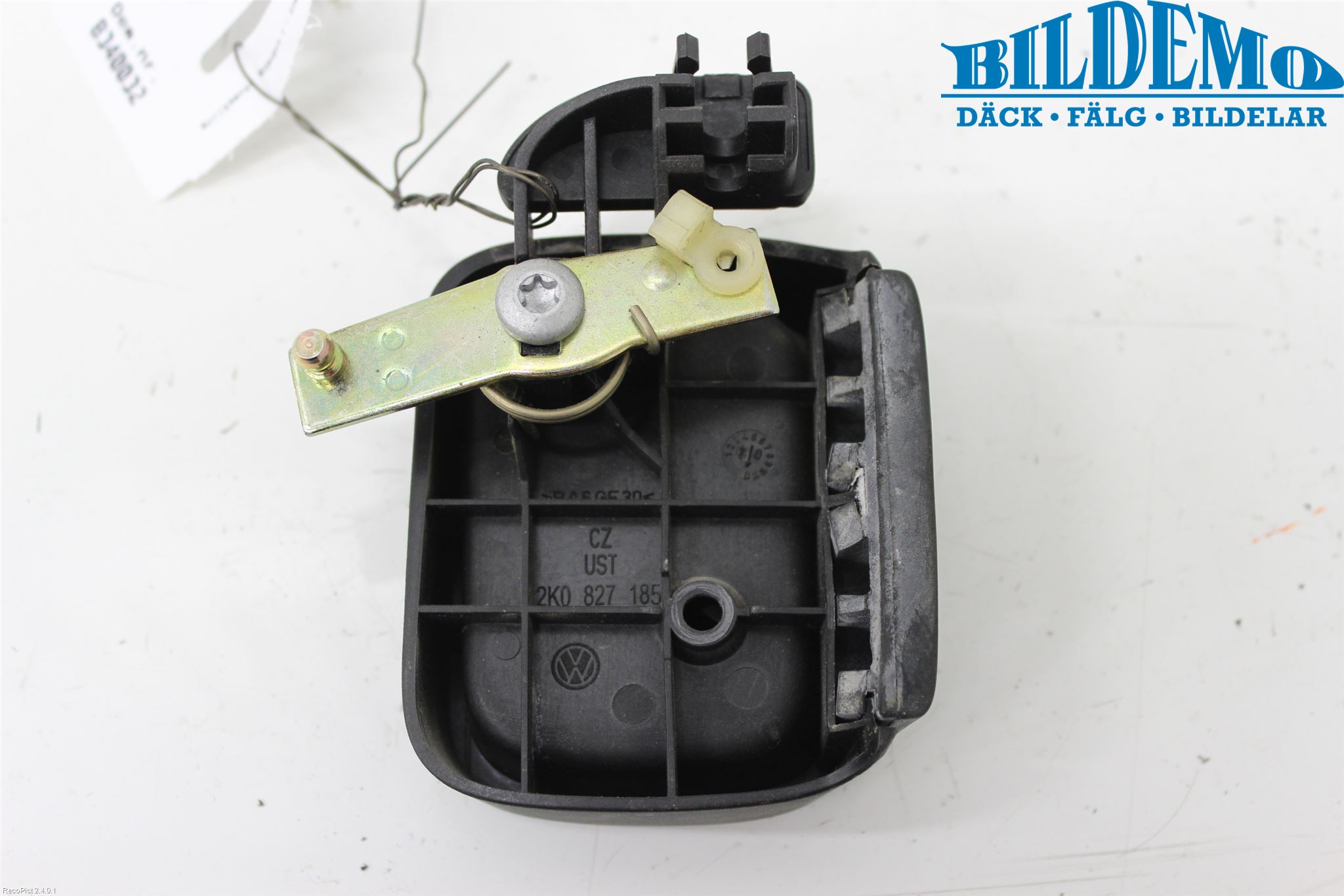 Volkswagen VW CADDY      04-10 Bakluke Handtak Indre