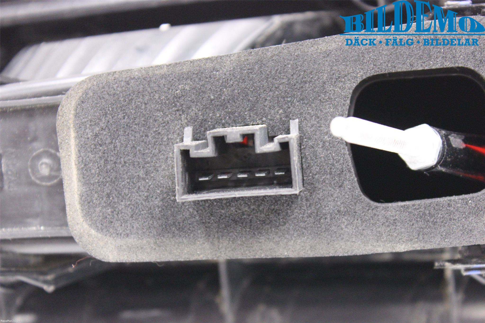 Ford FIESTA     02-05 Baklykt Venstre