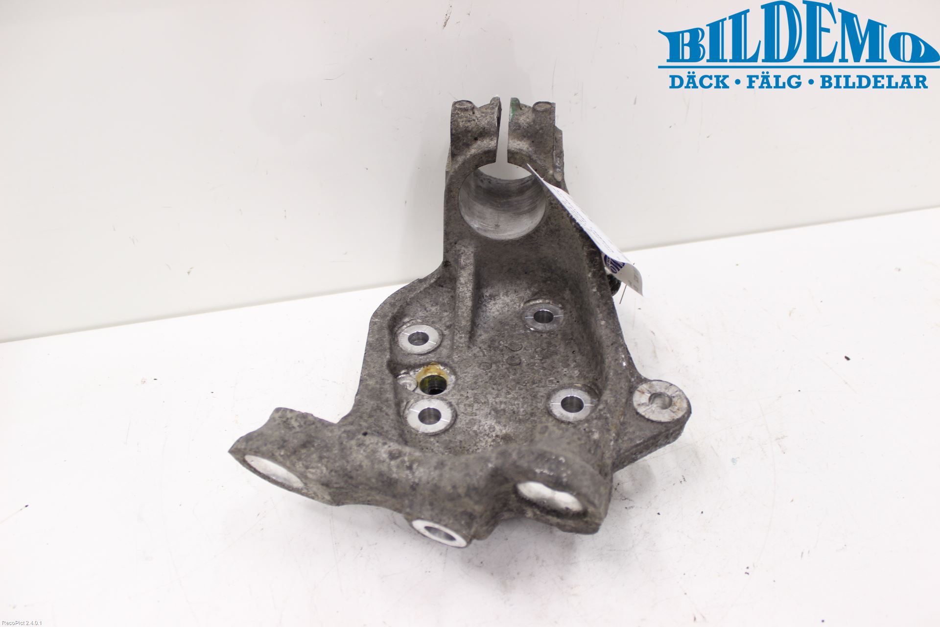 BMW 3 E90/91 SED/TOU 05-12 Spindel Hf