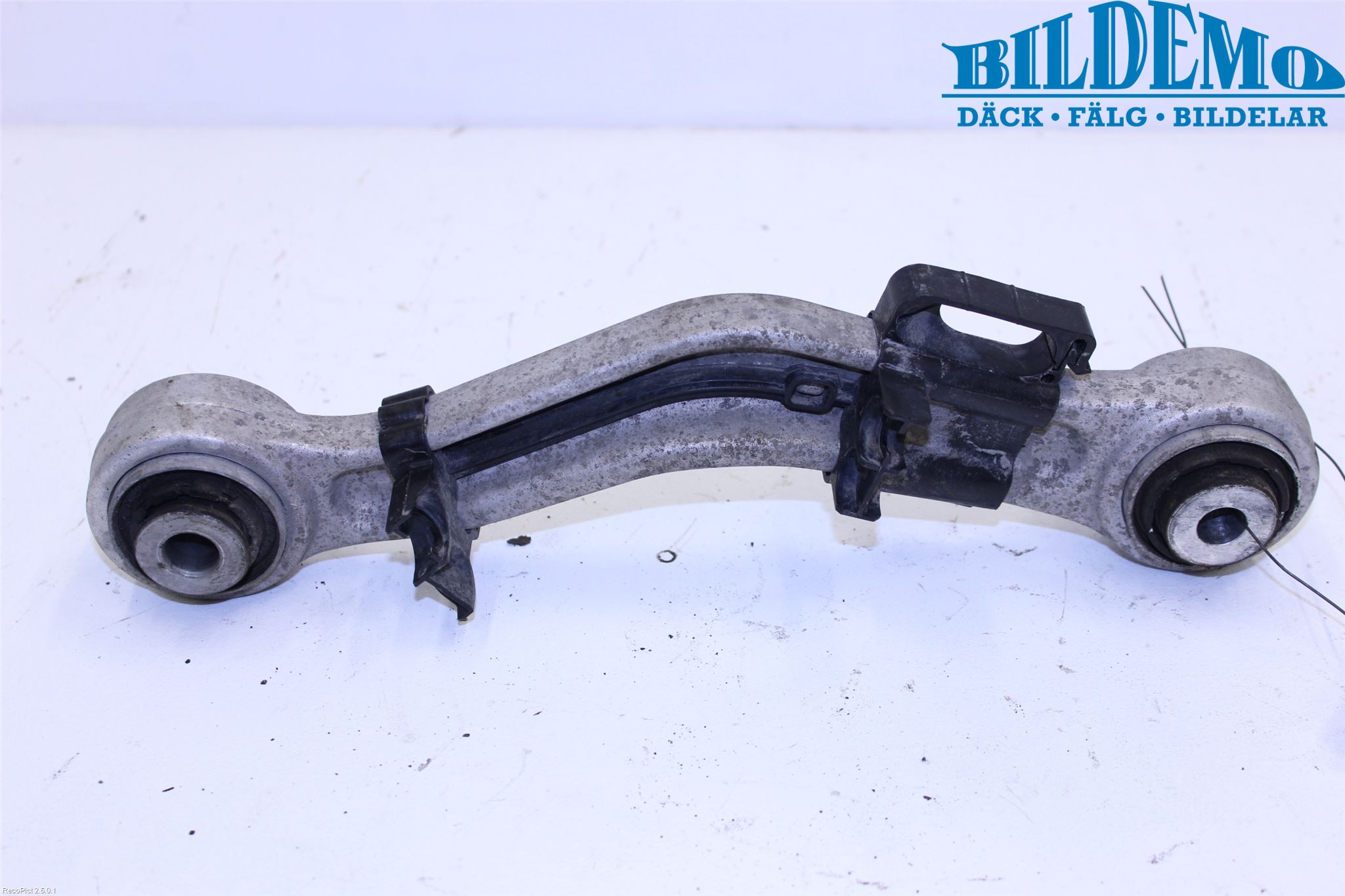 BMW 5 F10/F11/F18 09-17 Bærearm Bak Venstre Øvre