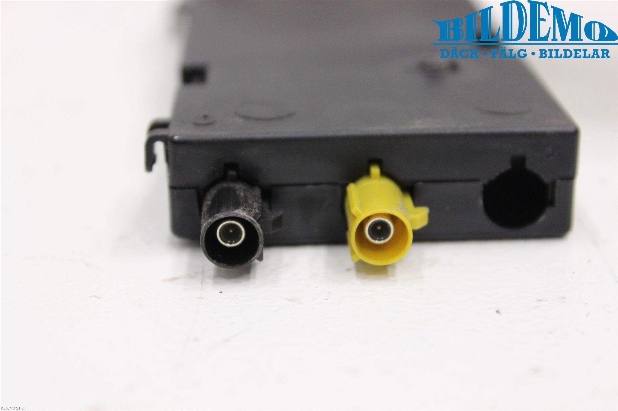 BMW 1 E87/81 5D/3D 03-11 Stereo Antenneforsterker