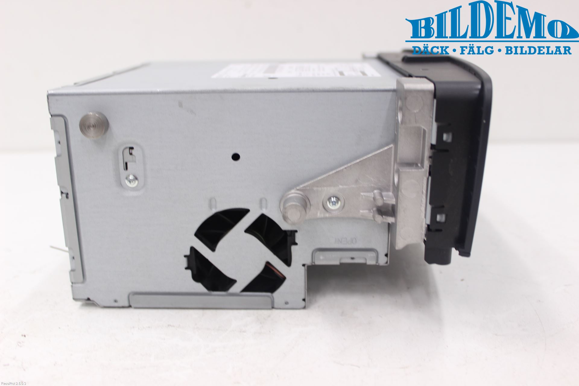 Mercedes-Benz MB A-KLASS (W176) 13-18 Stereo Radio Med Cd
