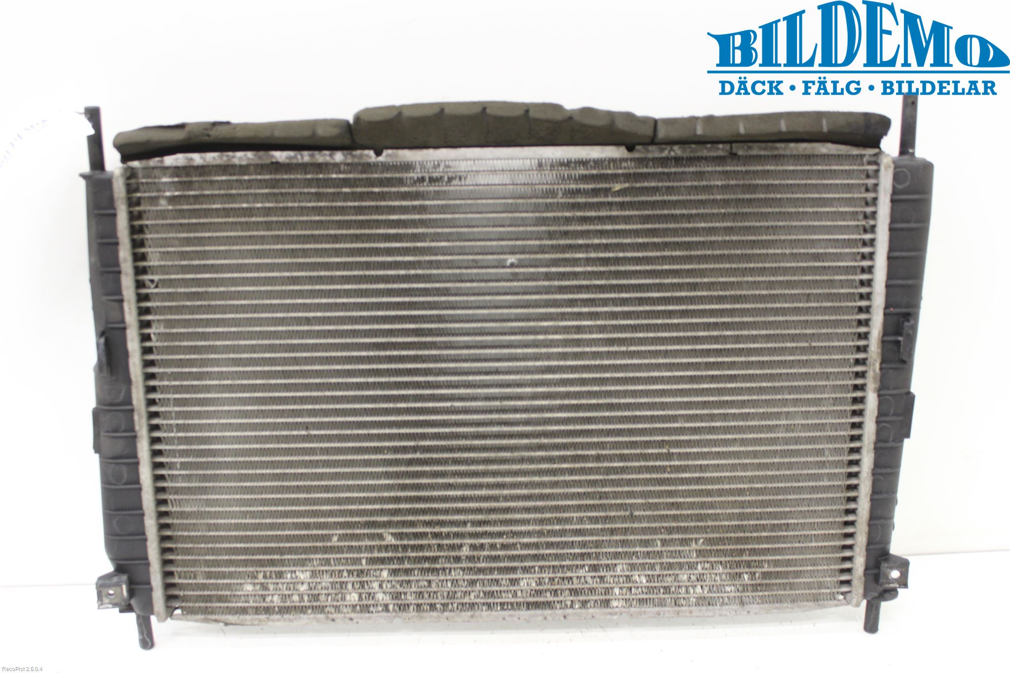 Ford MONDEO     01-06 Radiator Manuell
