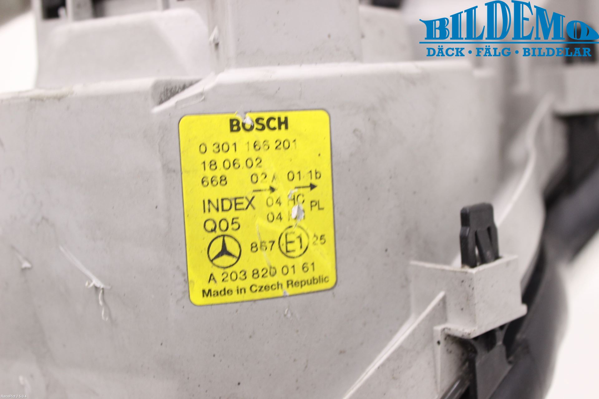 Mercedes-Benz MB C (203) 00-07 Frontlykt Venstre