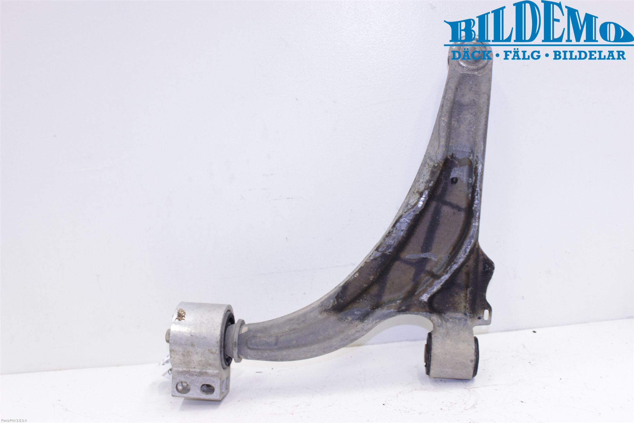 Opel ASTRA J 10-15 Bærearm Foran Høyre Nedre