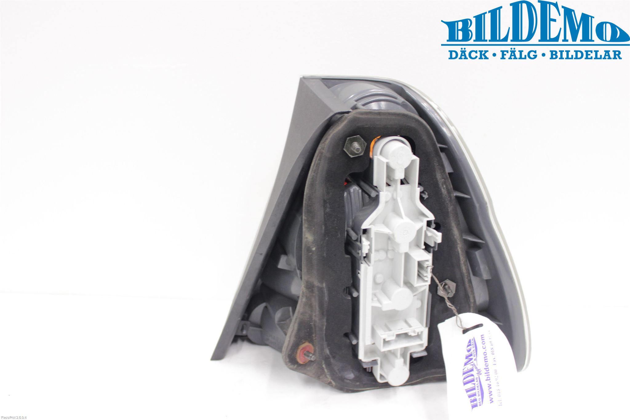 BMW 3 E46      98-05 Baklykt Venstre