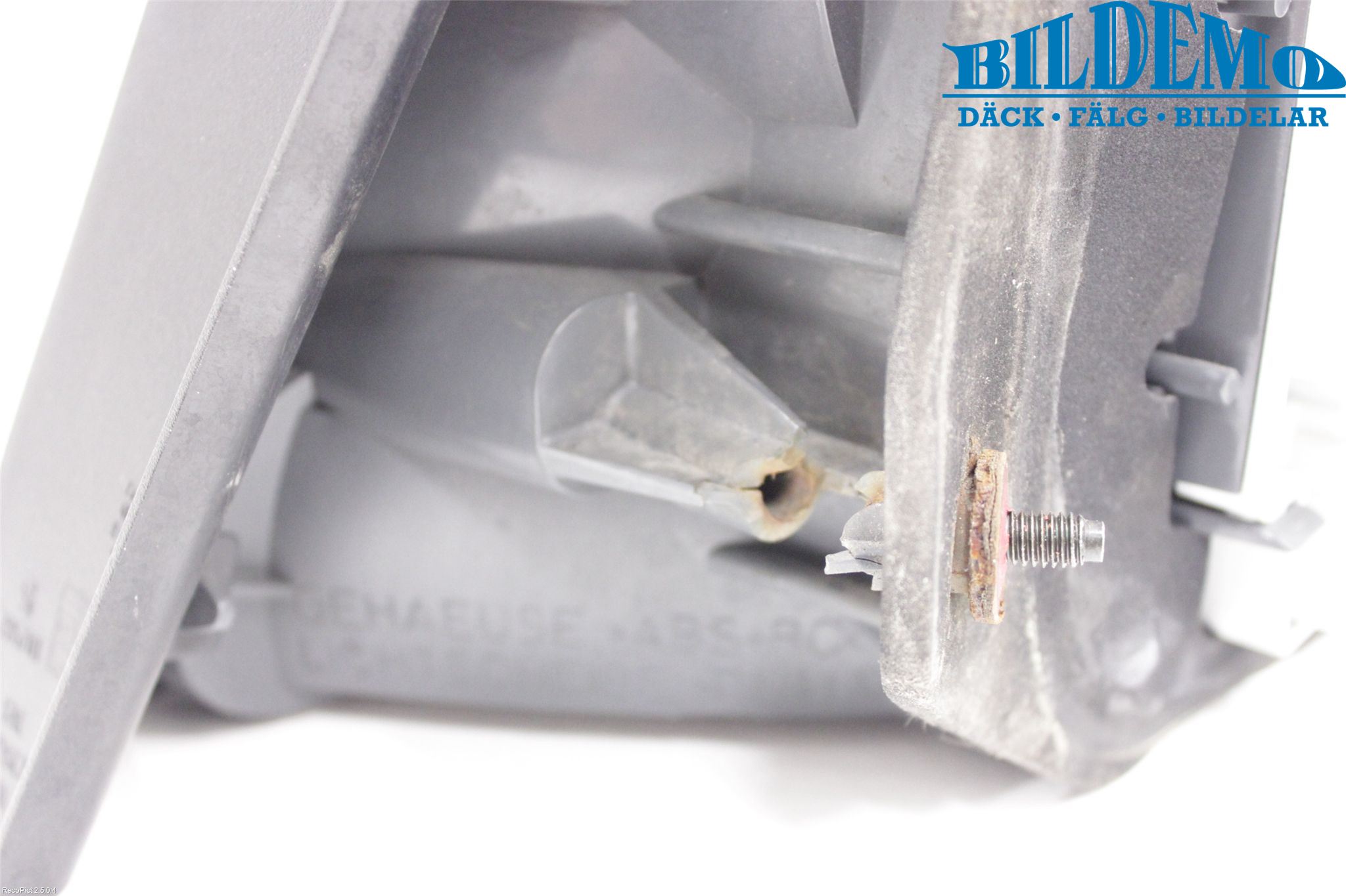 BMW 3 E46      98-05 Baklykt Venstre