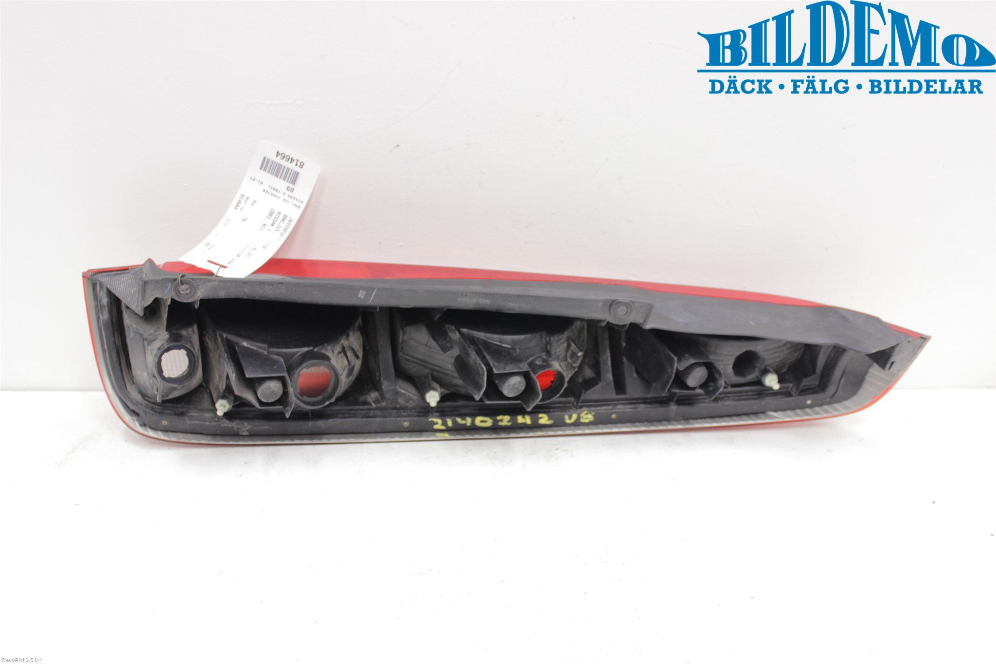 Nissan X-TRAIL     01-07 Baklykt Venstre