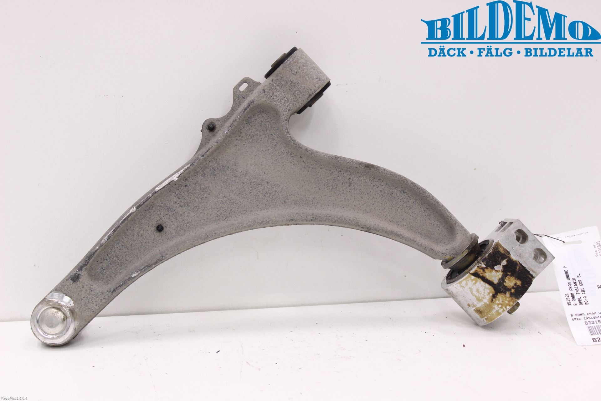 Opel INSIGNIA 09-16 Bærearm Foran Høyre Nedre