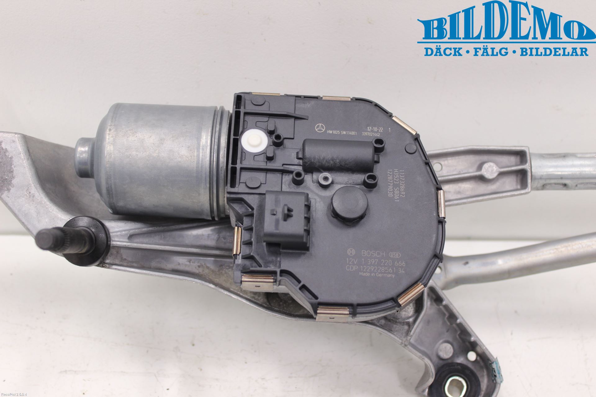 Mercedes-Benz MB E-KLASS (W212) 09-16 Viskermotor Frontrute