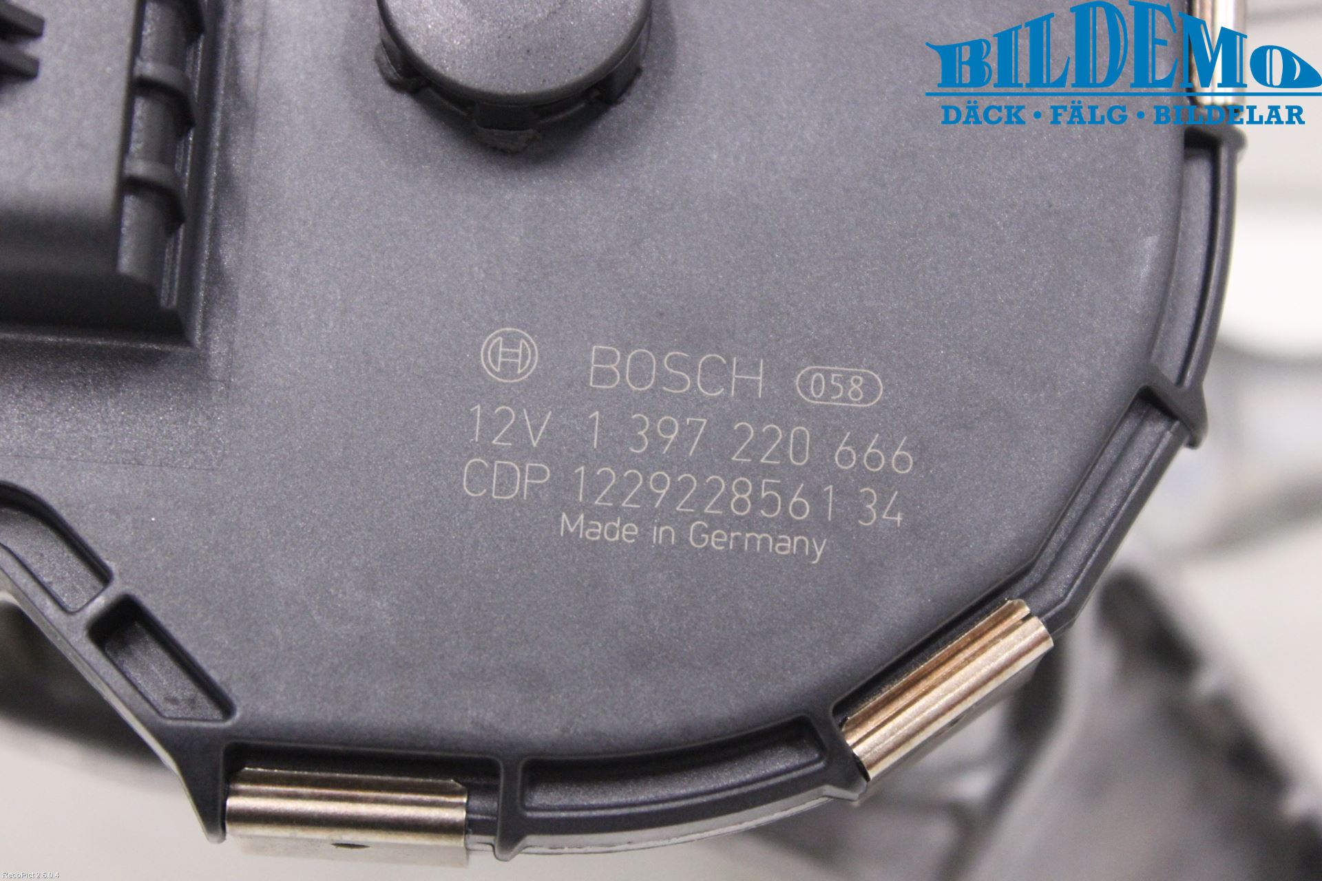 Mercedes-Benz MB E-KLASS (W212) 09-16 Viskermotor Frontrute