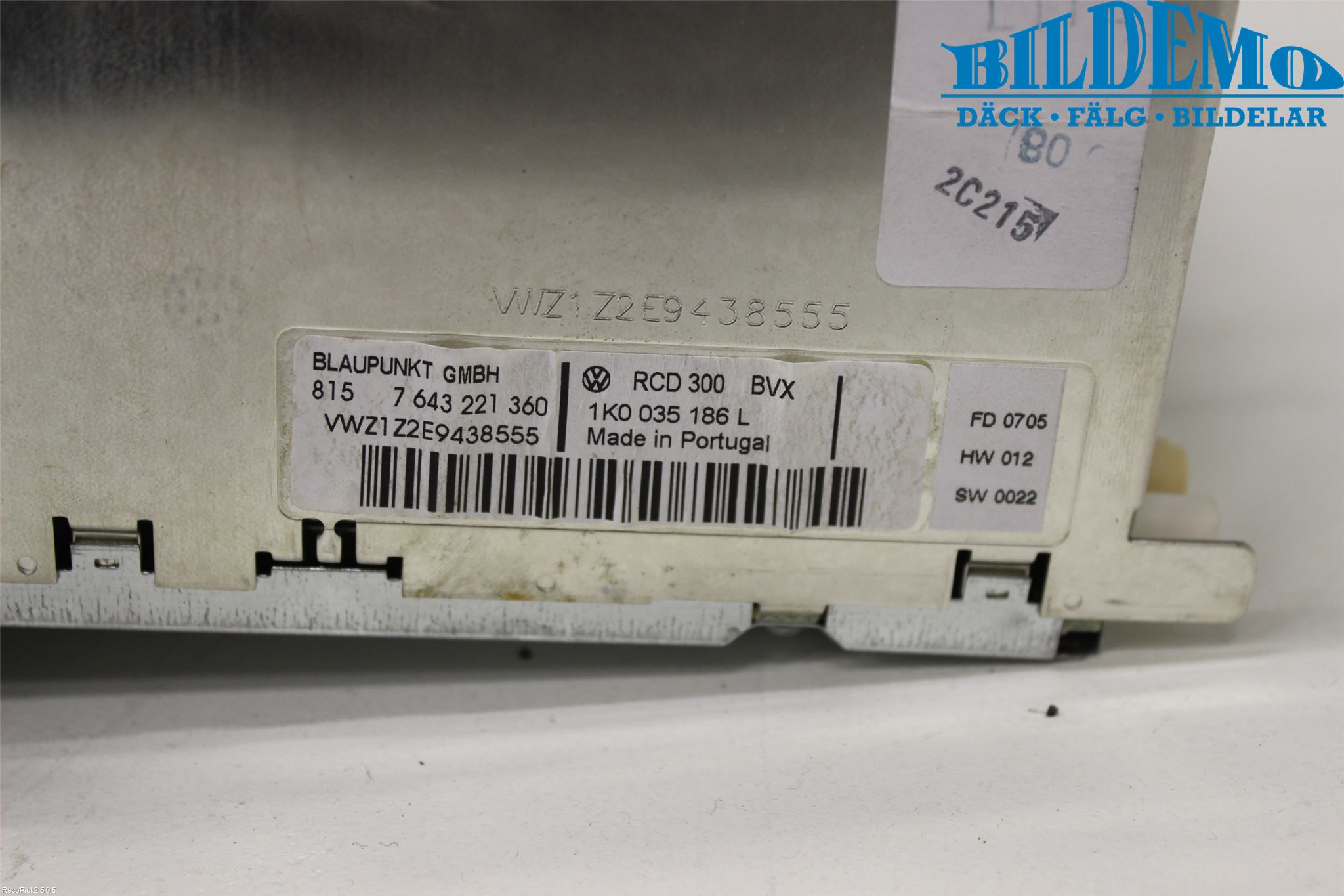 Volkswagen VW CADDY      04-10 Stereo Radio Med Cd