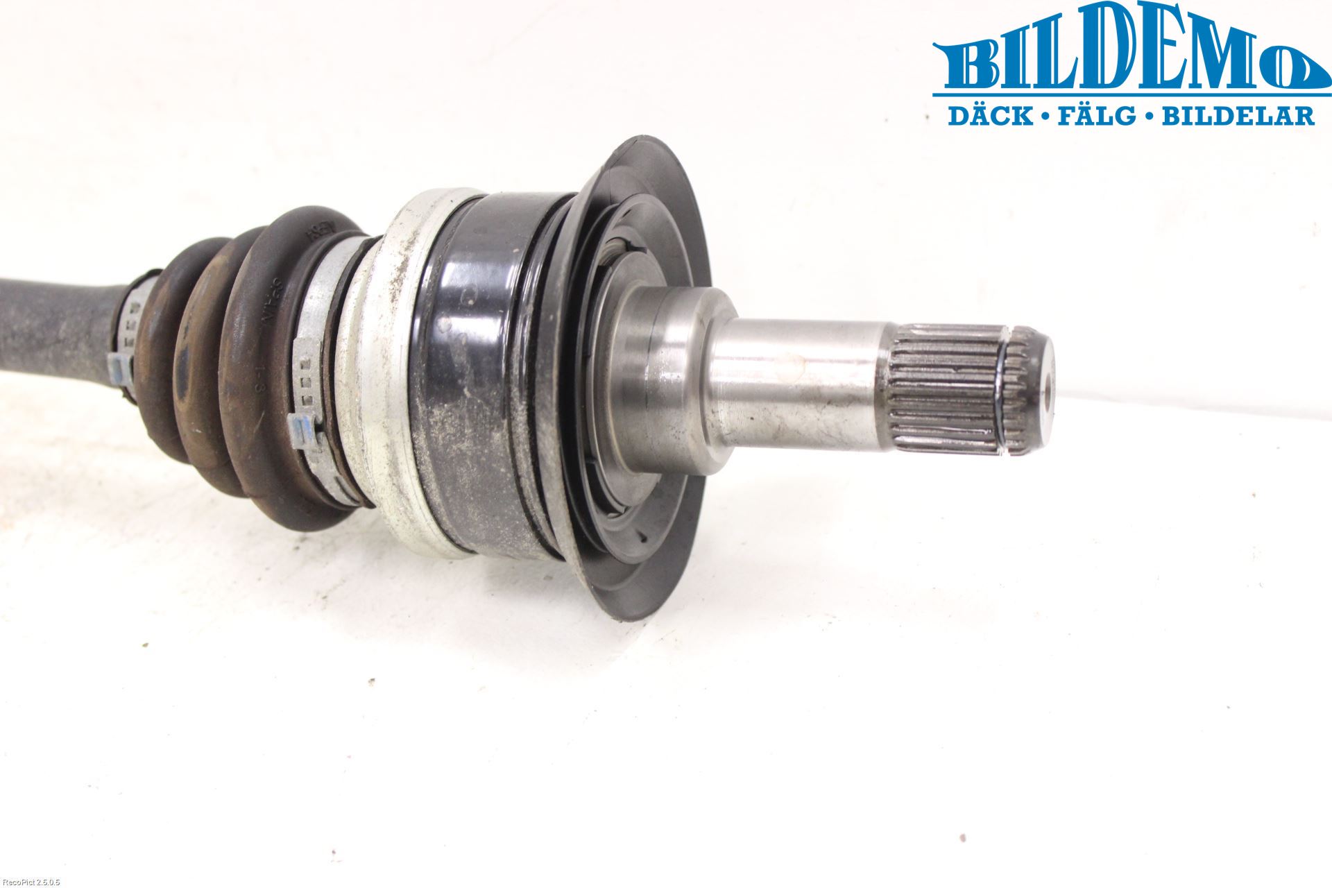 BMW 1 F20/F21 11-19 Drivaksel Bak Kompl Venstre
