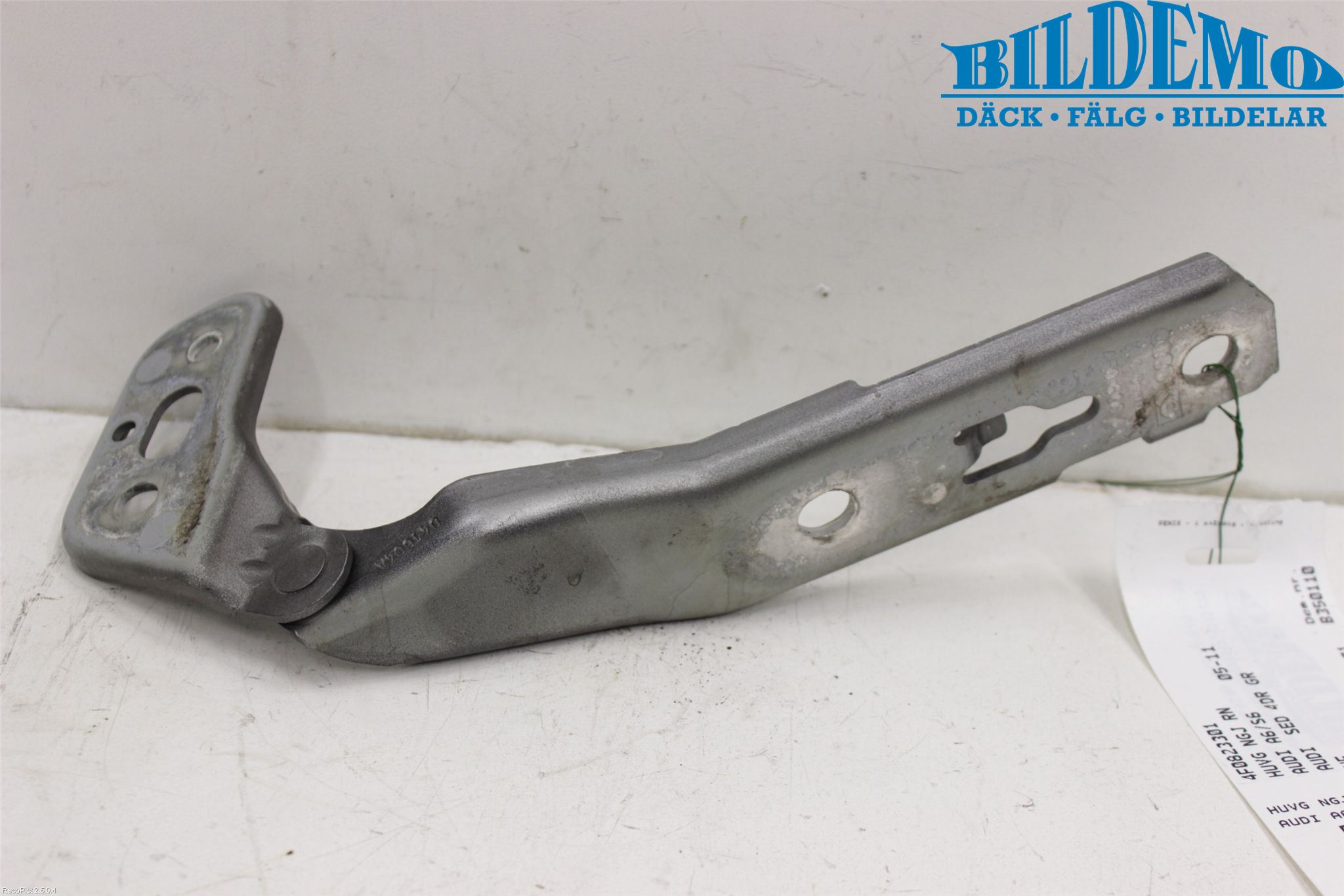 Audi A6/S6     05-11 Panser Hengsel - Hengsler