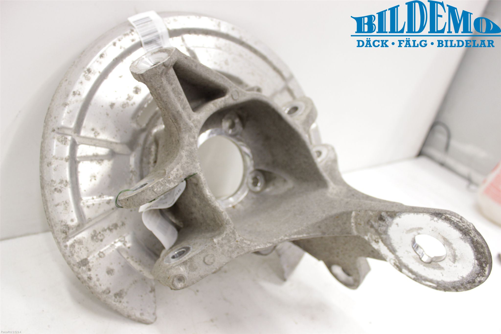 BMW 5 F10/F11/F18 09-17 Spindel Vb