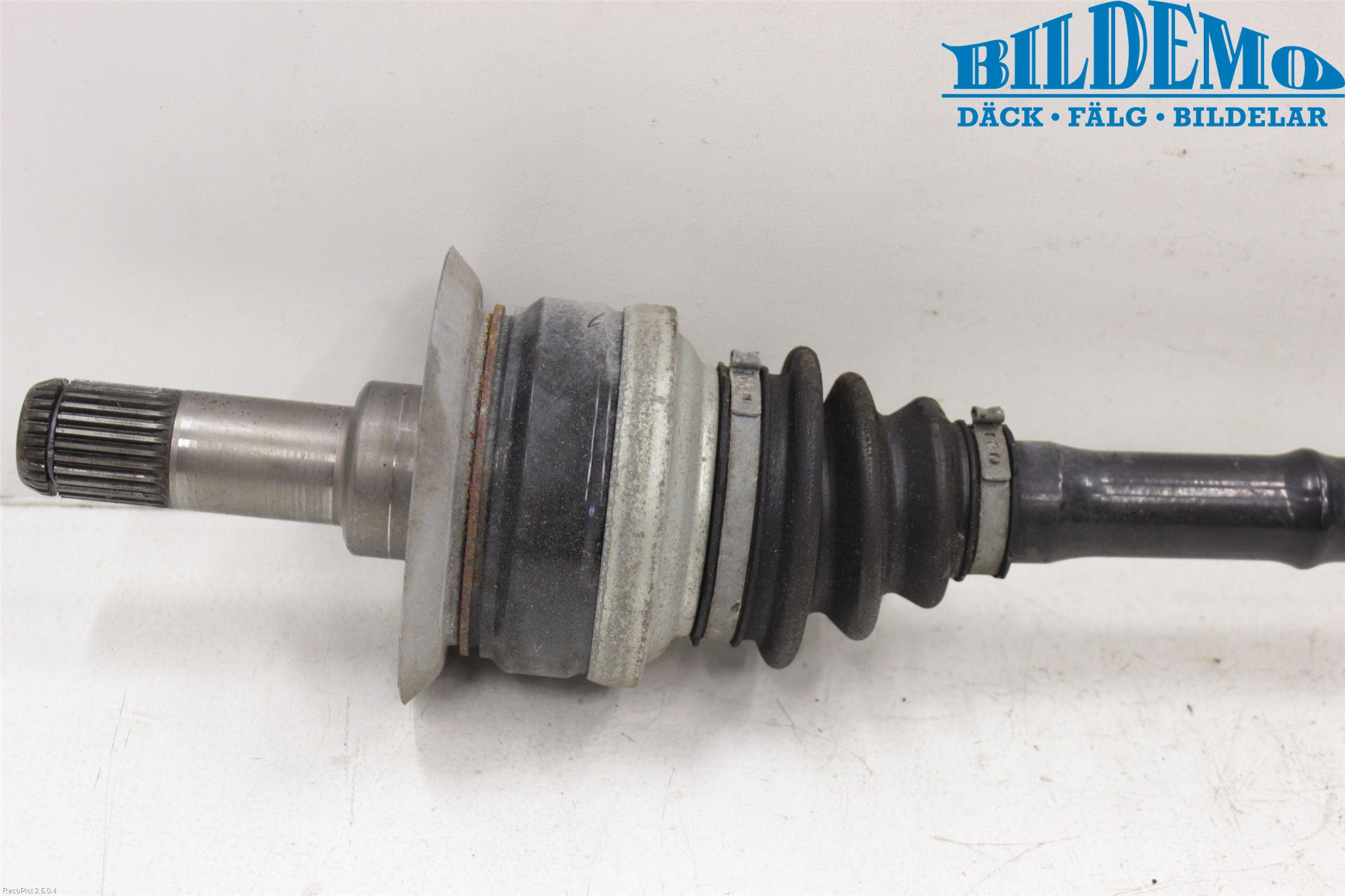 BMW 5 F10/F11/F18 09-17 Drivaksel Bak Kompl Høyre