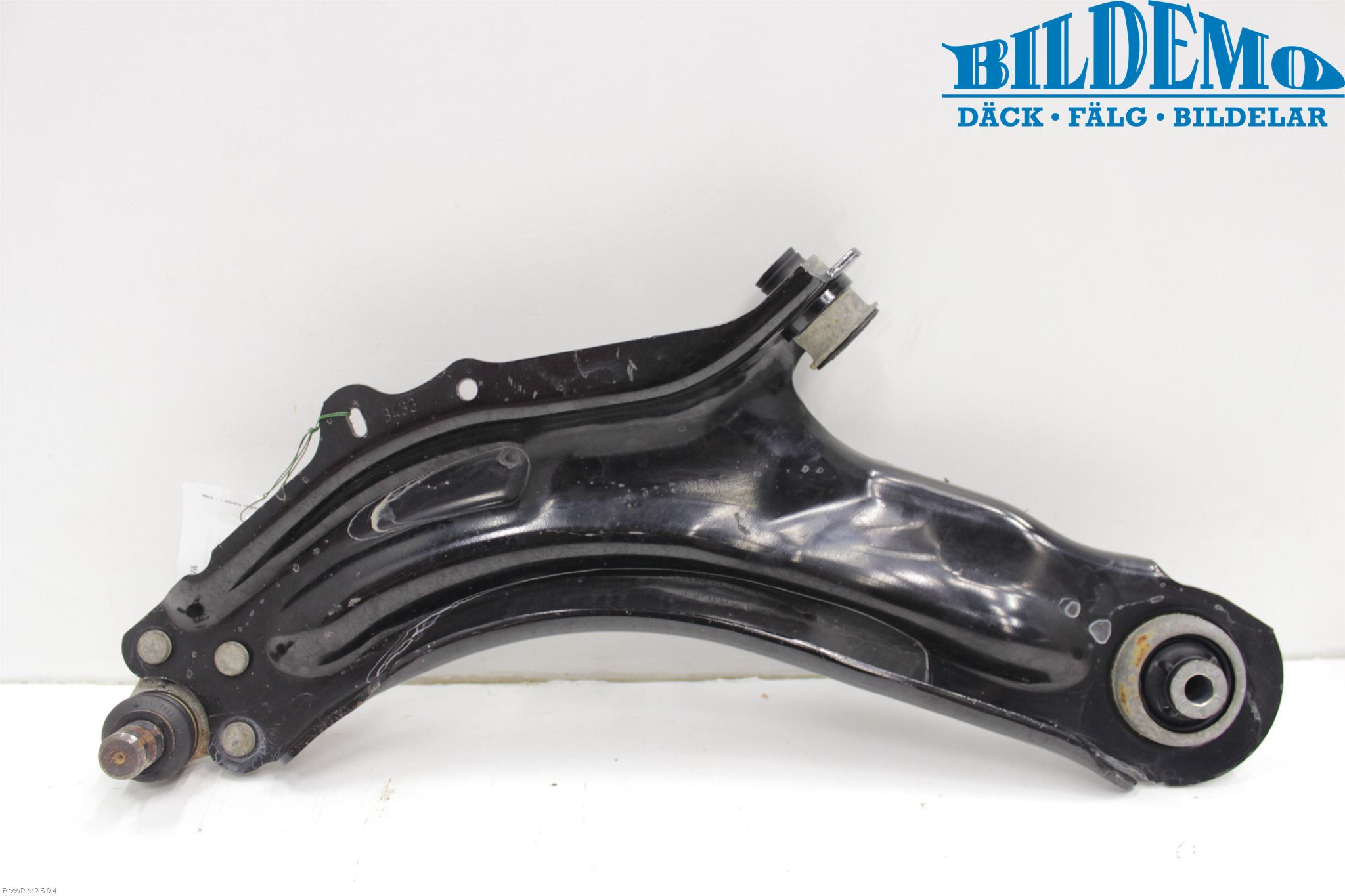 Mercedes-Benz MB CITAN (W415) 13-21 Bærearm Foran Venstre Nedre