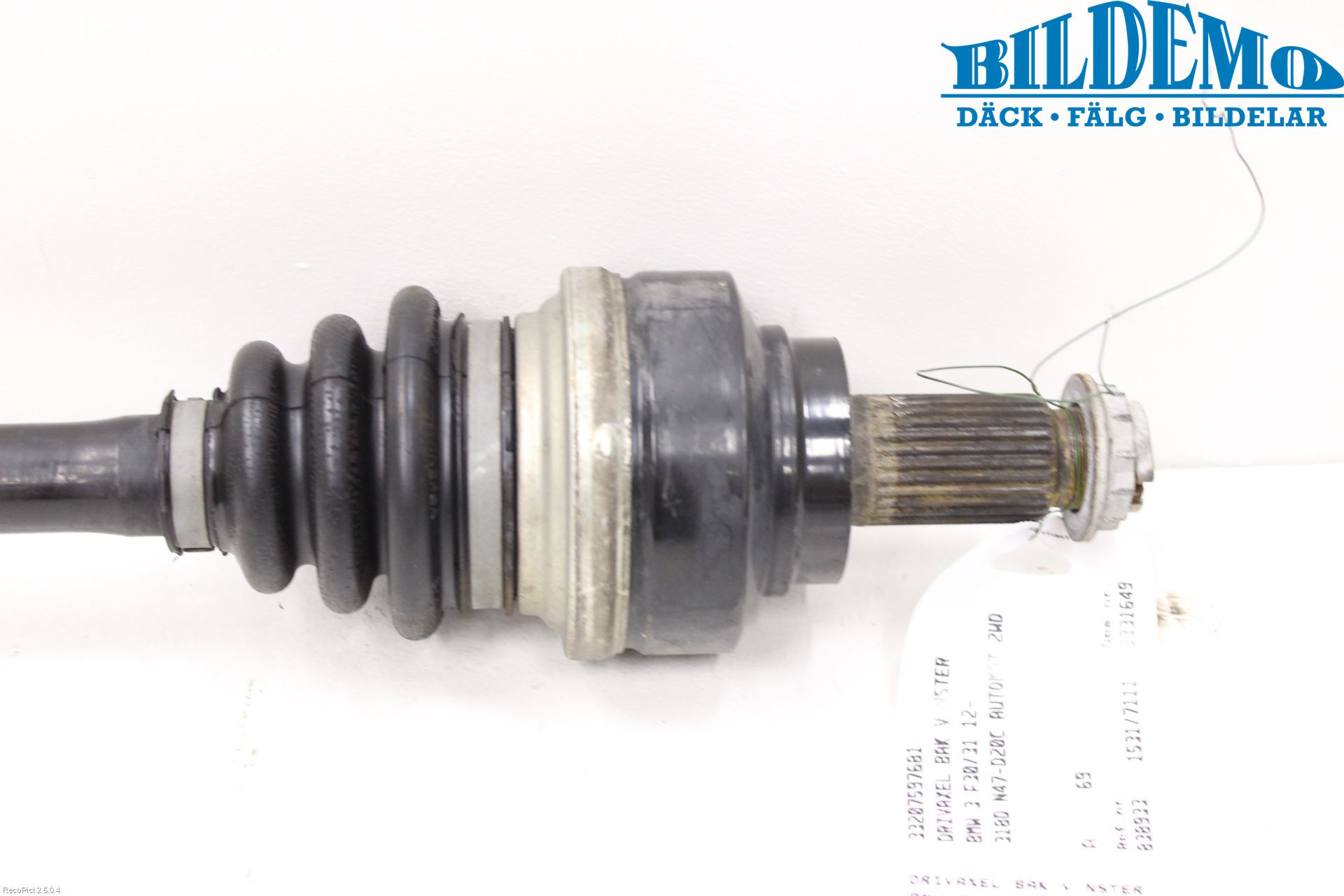 BMW 3 F30/F31/F80 12-19 Drivaksel Bak Kompl Venstre
