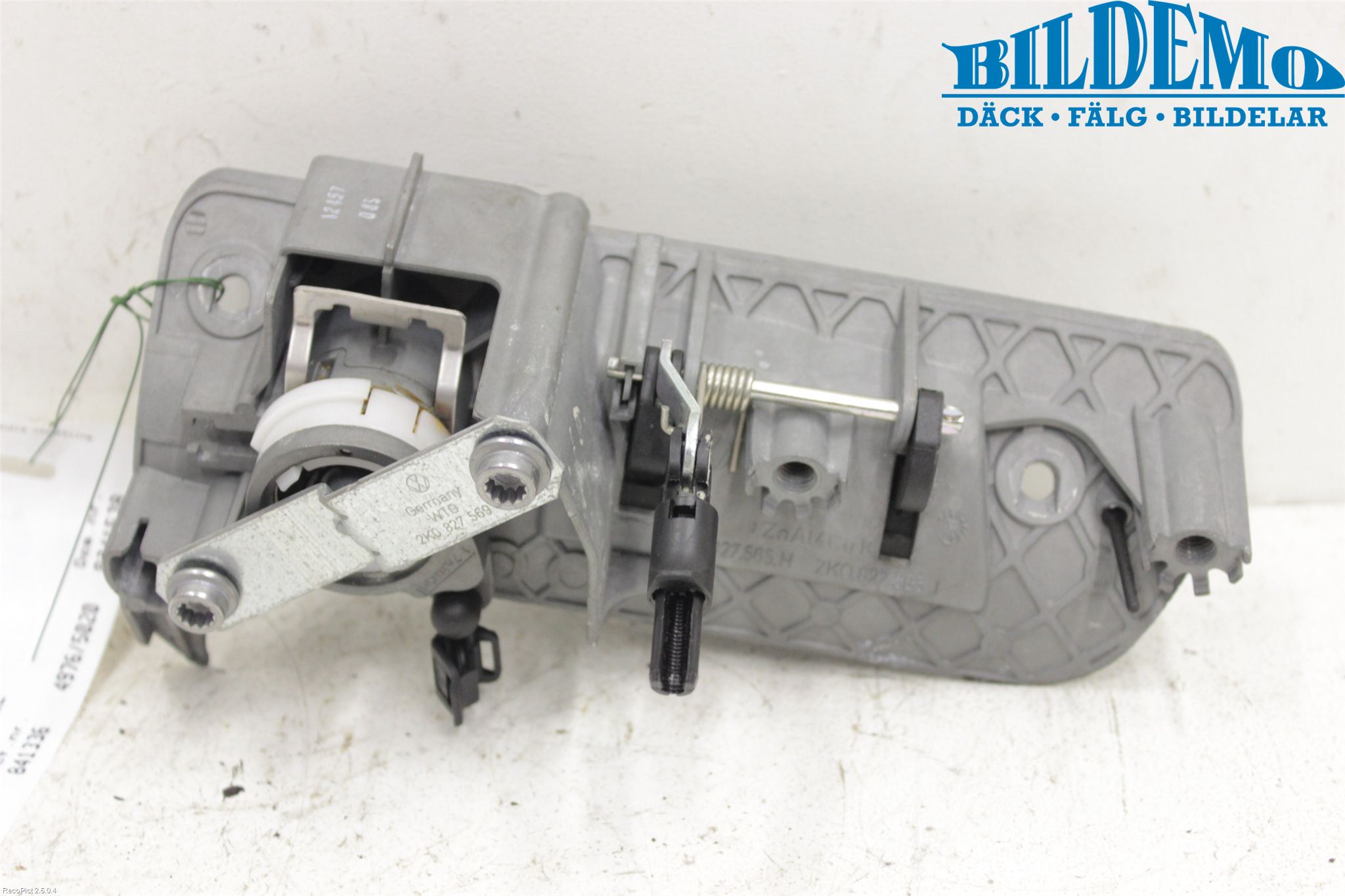 Volkswagen VW CADDY      04-10 Bakluke Handtak Ytre